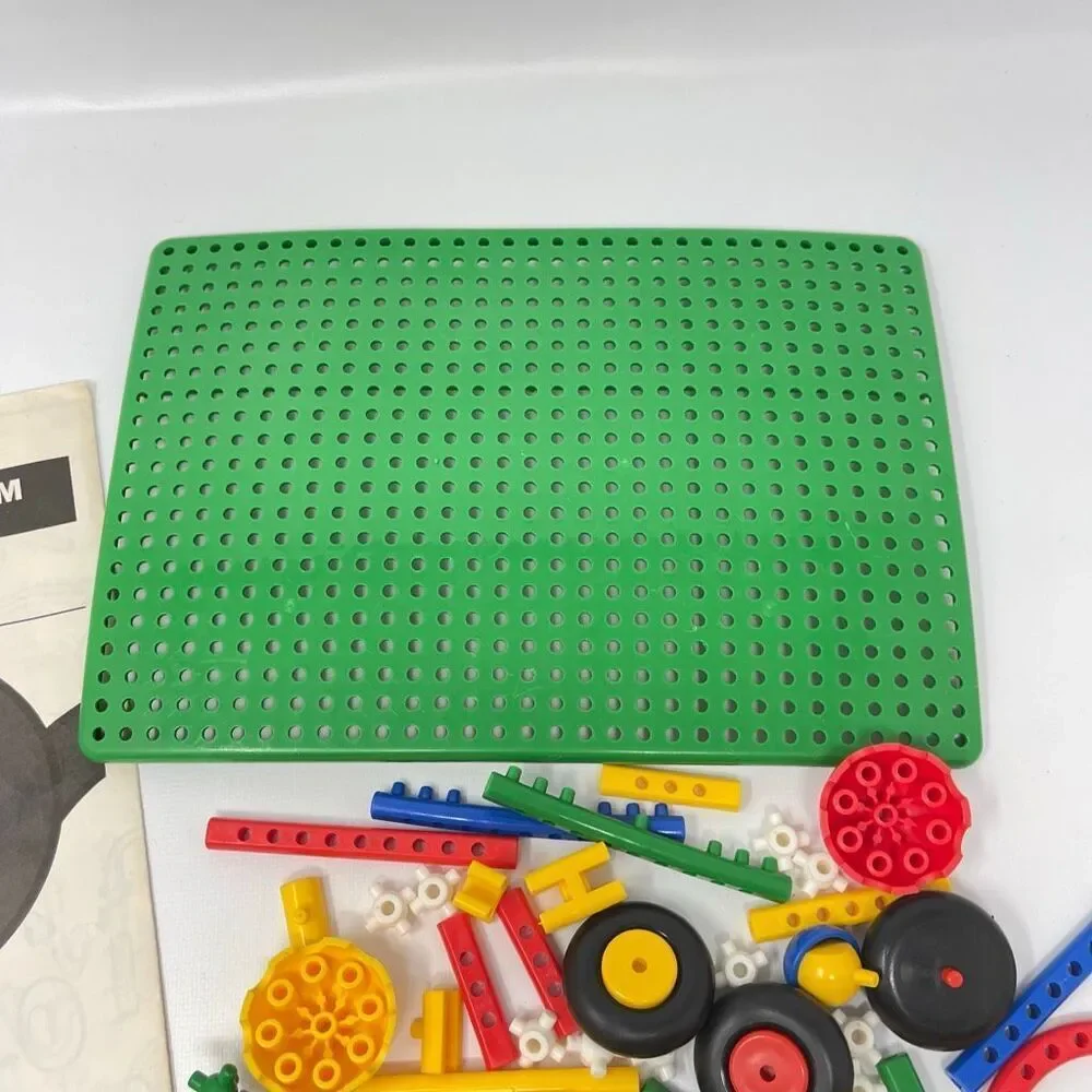 Bendits Bendables Construction Building Creative Toy 90 Pieces Vintage